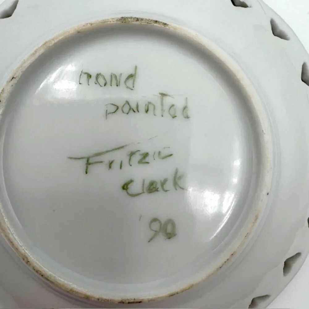 VTG Signed Hand Painted Forest Stream Reticulated Hearts Gold Tone Rim Dish 4"D - Picture 4 of 7